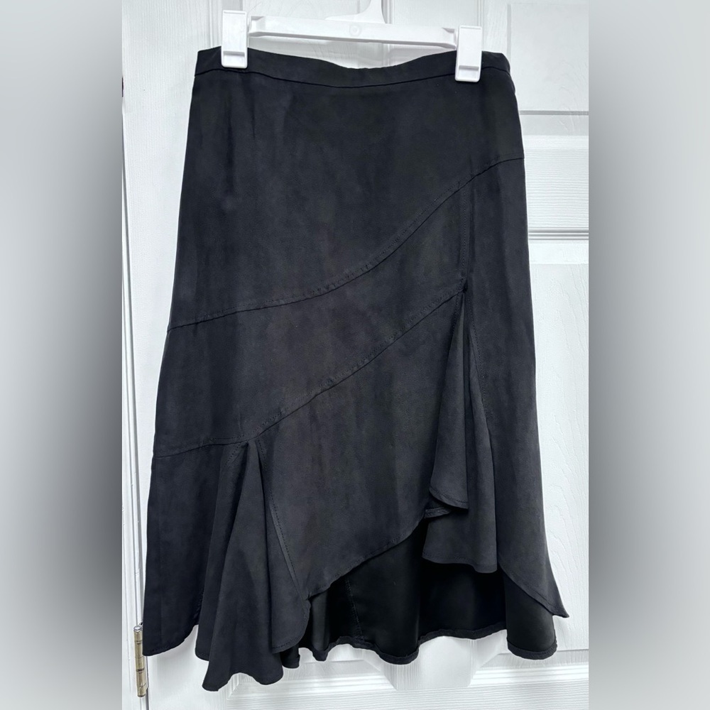 Larry Levine Black Asymmetrical Suede-Look Skirt